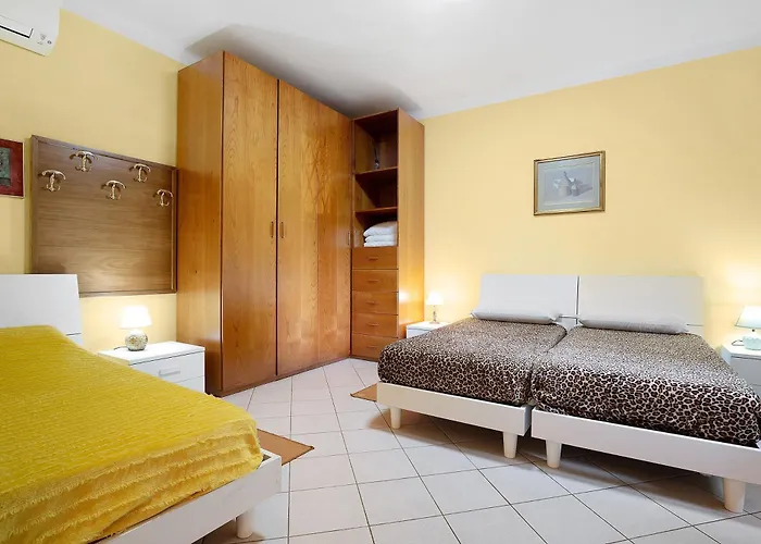 Ca' Mercati Mestre - *
